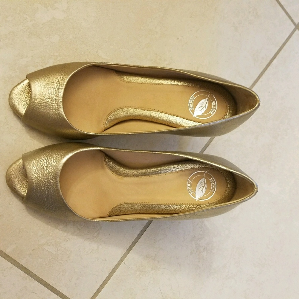 Gold short heels for casual or office
